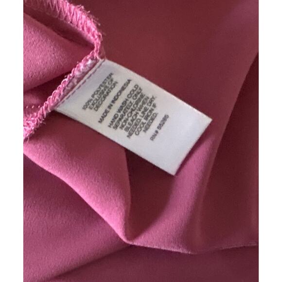 EXPRESS Womens Size Large Fuchsia Pink Convertible Portofino Button Front Shirt - Picture 8 of 9